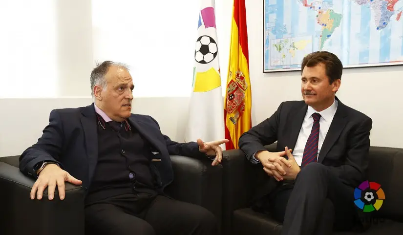 Tebas y el embajador de Ucrania piden la intervención del gobierno de España