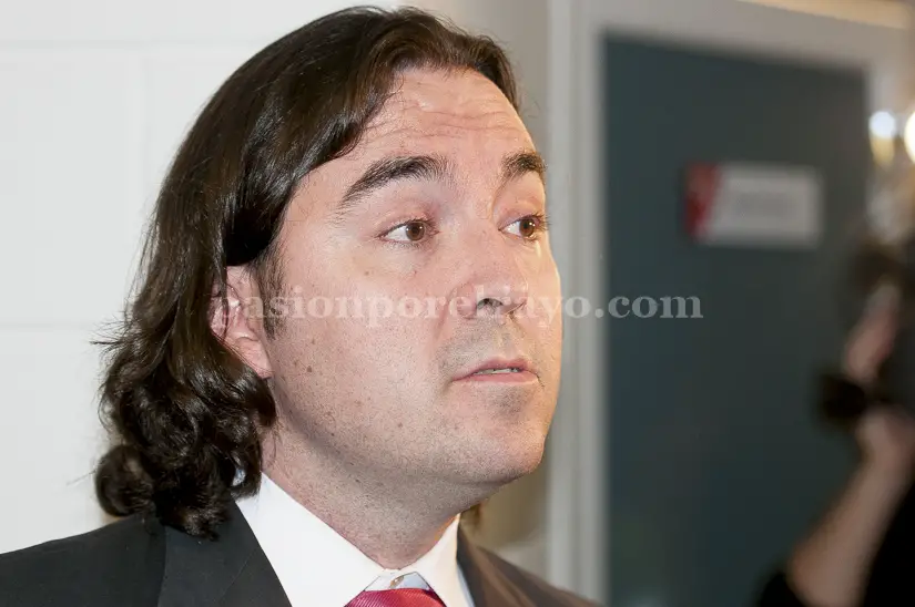 Zozulya decidirá su futuro