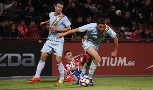 Girona se rinde al fútbol del Rayo