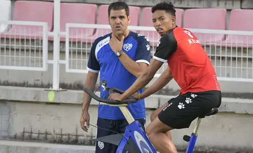 Johan Mojica no se entrenó con sus compañeros