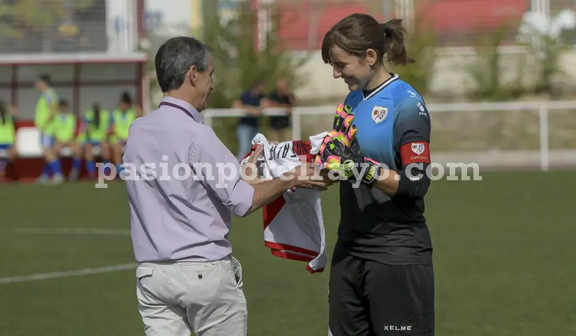 El Rayo Femenino homenajeó a Juan Pedro Navarro