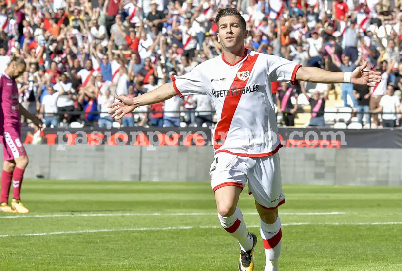 El Rayo se desmelena ante el Pucela