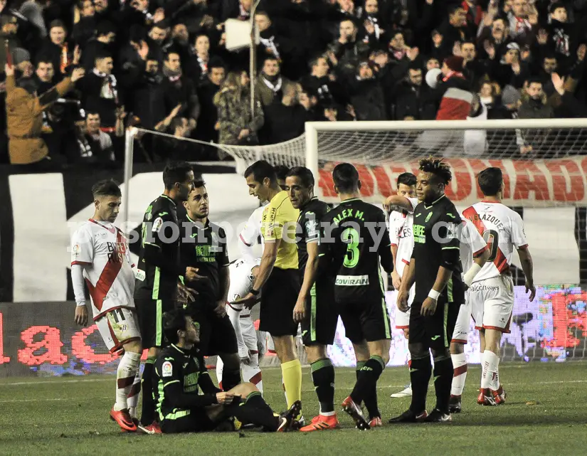 Dorado ilumina al Rayo