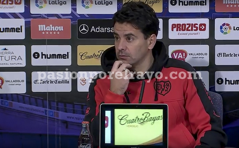 ‘Velázquez cometió un error en la primera tarjeta, que es por protestar’