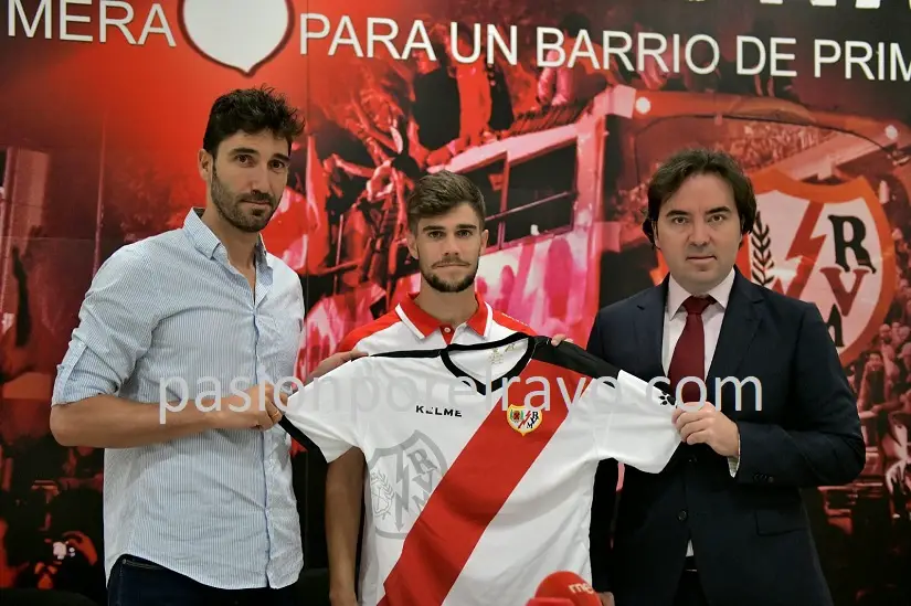 Pozo presentado oficialmente como nuevo jugador del Rayo