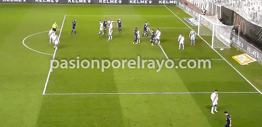 El Rayo por fin gana en Vallecas