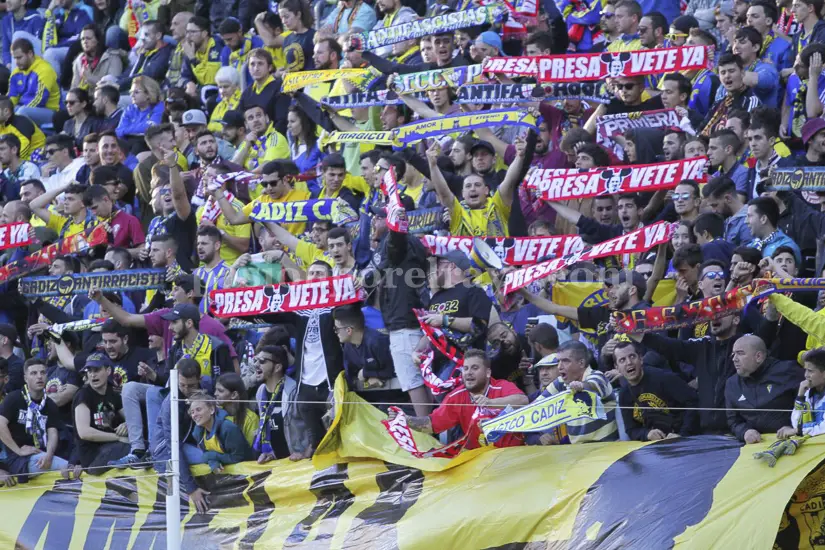 A Valladolid con las peñas del Rayo en víspera de Reyes
