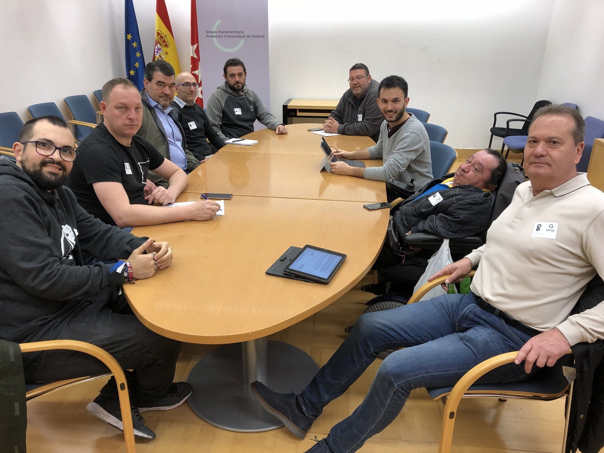 Las Peñas del Rayo se reunieron con Miguel Ardanuy (Podemos) para tratar la situación del Estadio de Vallecas