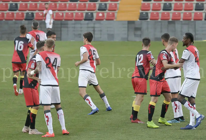 El Rayo prueba el VAR derrotando ampliamente a su filial