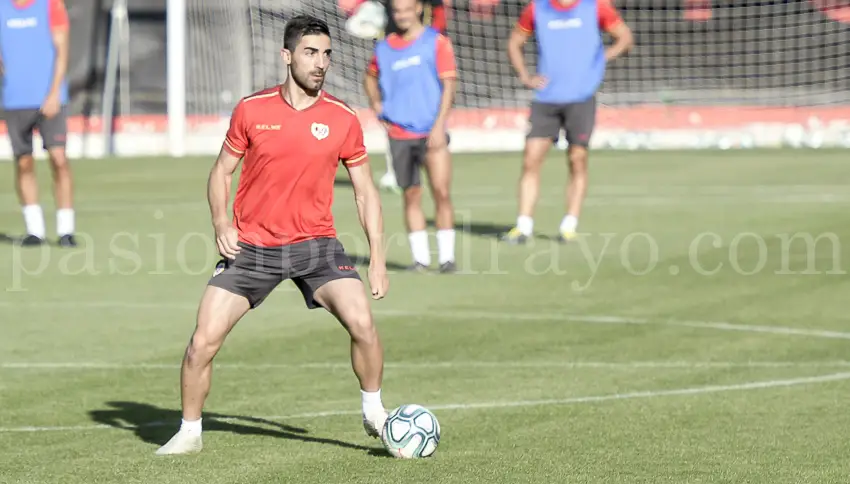 José León sale del Rayo