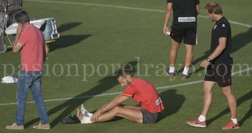 El sóleo y un tobillo, los quebraderos de cabeza de Mario Suárez