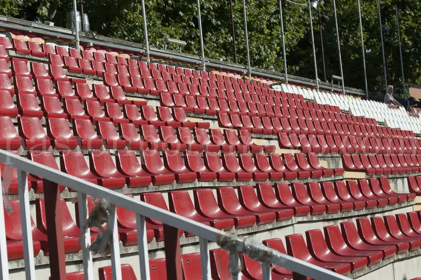 Las peñas del Rayo se ponen en huelga