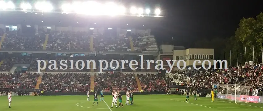 Málaga – Rayo Vallecano: Entre palcos anda el juego
