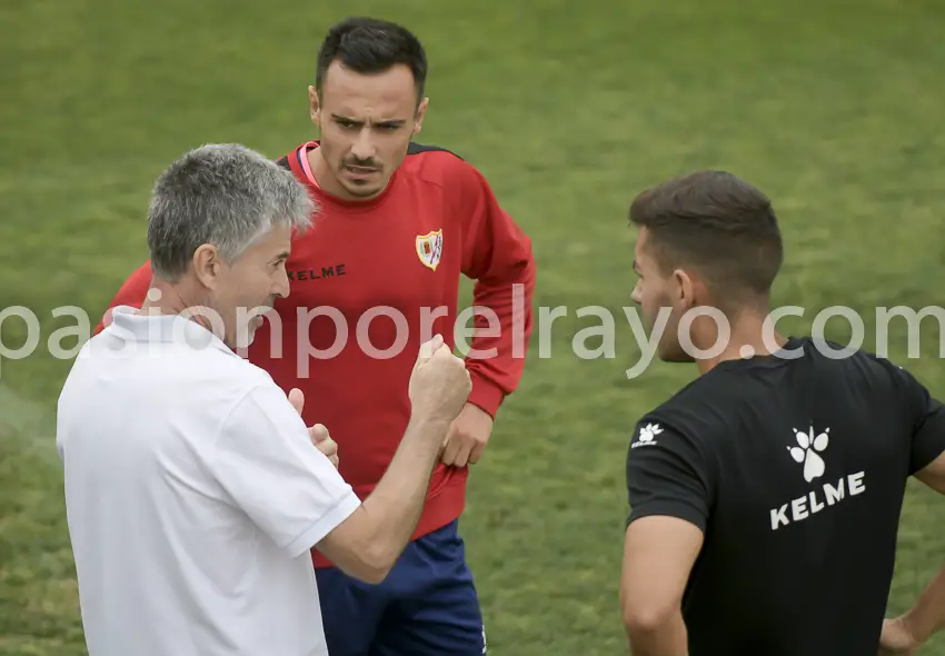 Alvaro García se ejercitó al margen