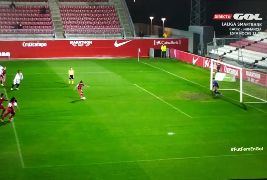 El Rayo Femenino empató… pero el penalti decisivo debió repetirse