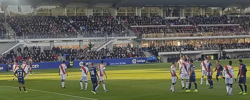 Huesca 0 – Rayo Vallecano 2: El mejor Rayo del año le da un baño al Huesca de Míchel