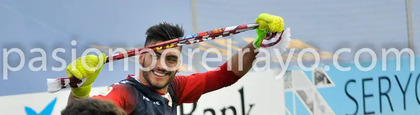 Paulo Gazzaniga (ex Rayo Vallecano) dona una camiseta para ayudar al hospital Infanta Leonor