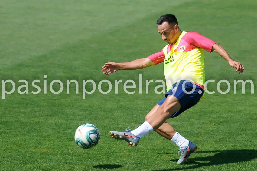 Álvaro García, último goleador en un Cádiz – Rayo Vallecano