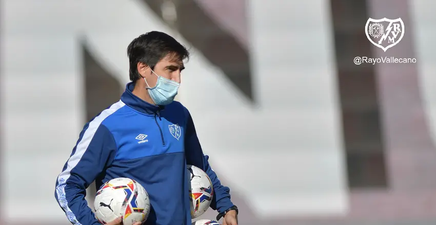 Iraola: «Habrá que ir introduciendo a algún jugador más»