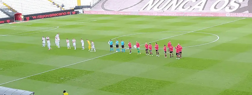 Rayo 2 – Logroñés 1: El Rayo hace buena su superioridad a pesar del VAR