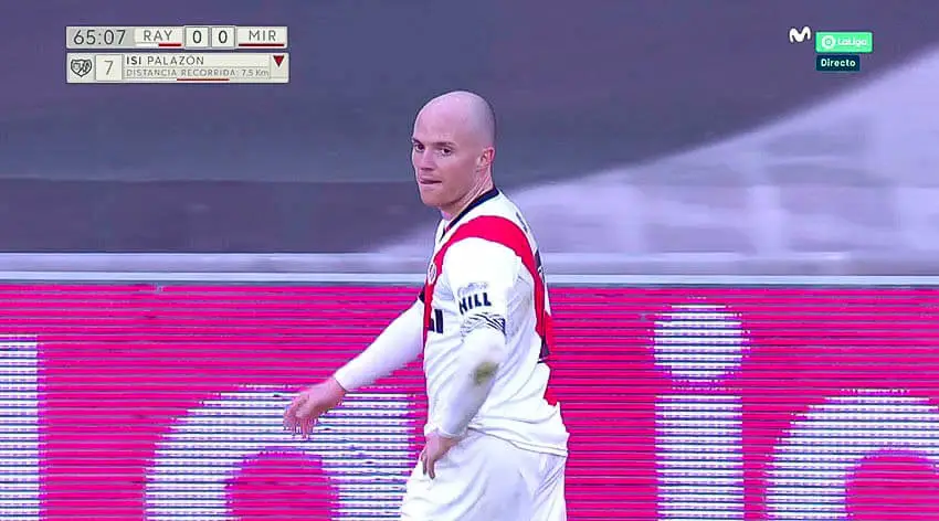 El cabreo de Isi tras ser sustituido en el Rayo Vallecano – Mirandés