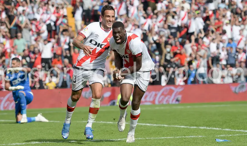 Los 2 goles casi idénticos de Nteka: pegados al palo izquierdo y tras asistencia de Trejo