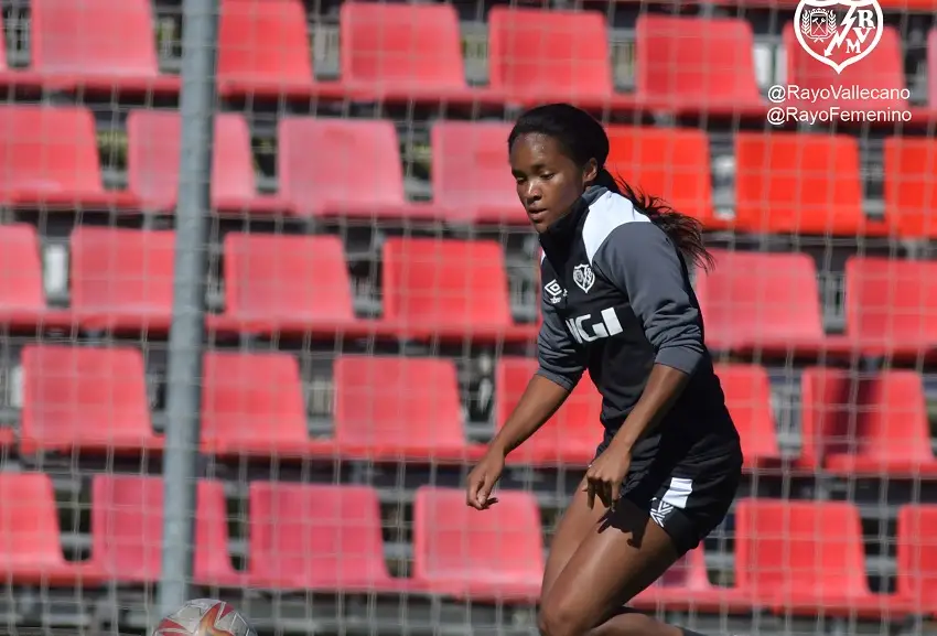 Danielle Hayden desaparece de los entrenamientos del Rayo Femenino y se va a a Estados Unidos