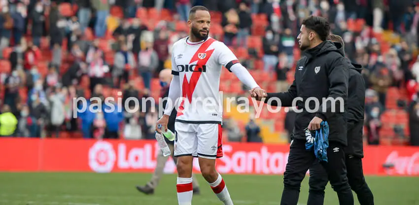 Cariñoso gesto de Bebé con Sergio Moreno