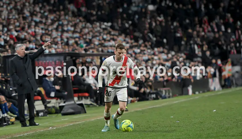 Iván Balliu, tras el Rayo Vallecano 0-1 Real Madrid en Movistar+: «La afición es la fuerza de este equipo»