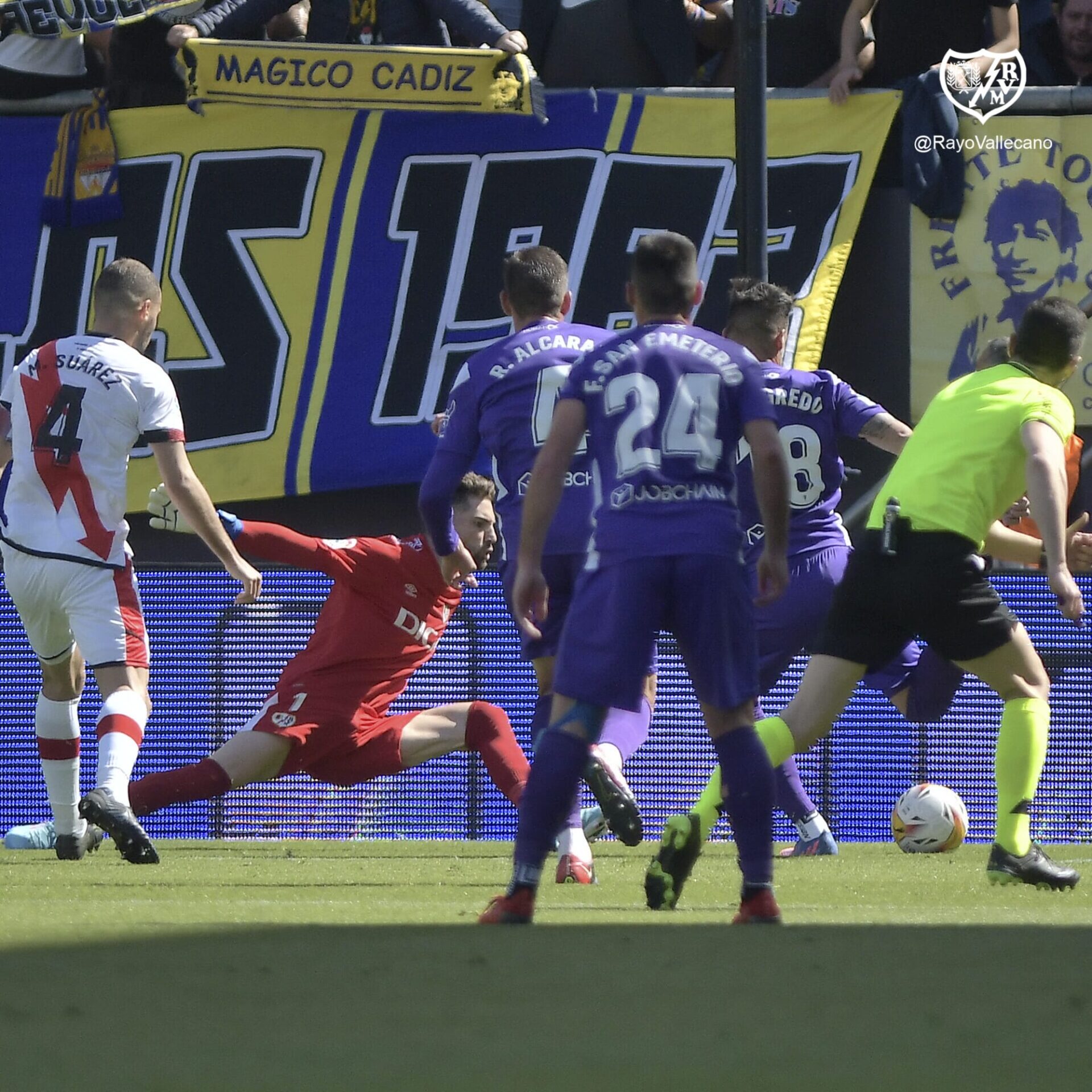 Cádiz 2-0 Rayo Vallecano: El Cádiz aprovecha la ‘caraja’ de Luca para hurgar en la herida