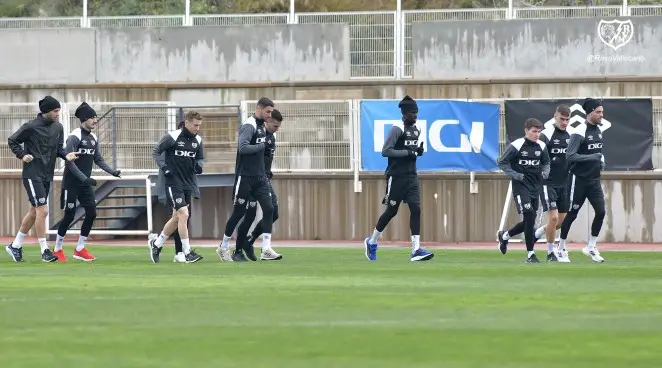 El Rayo Vallecano tiene 17 jugadores disponibles para el partido contra el Sevilla
