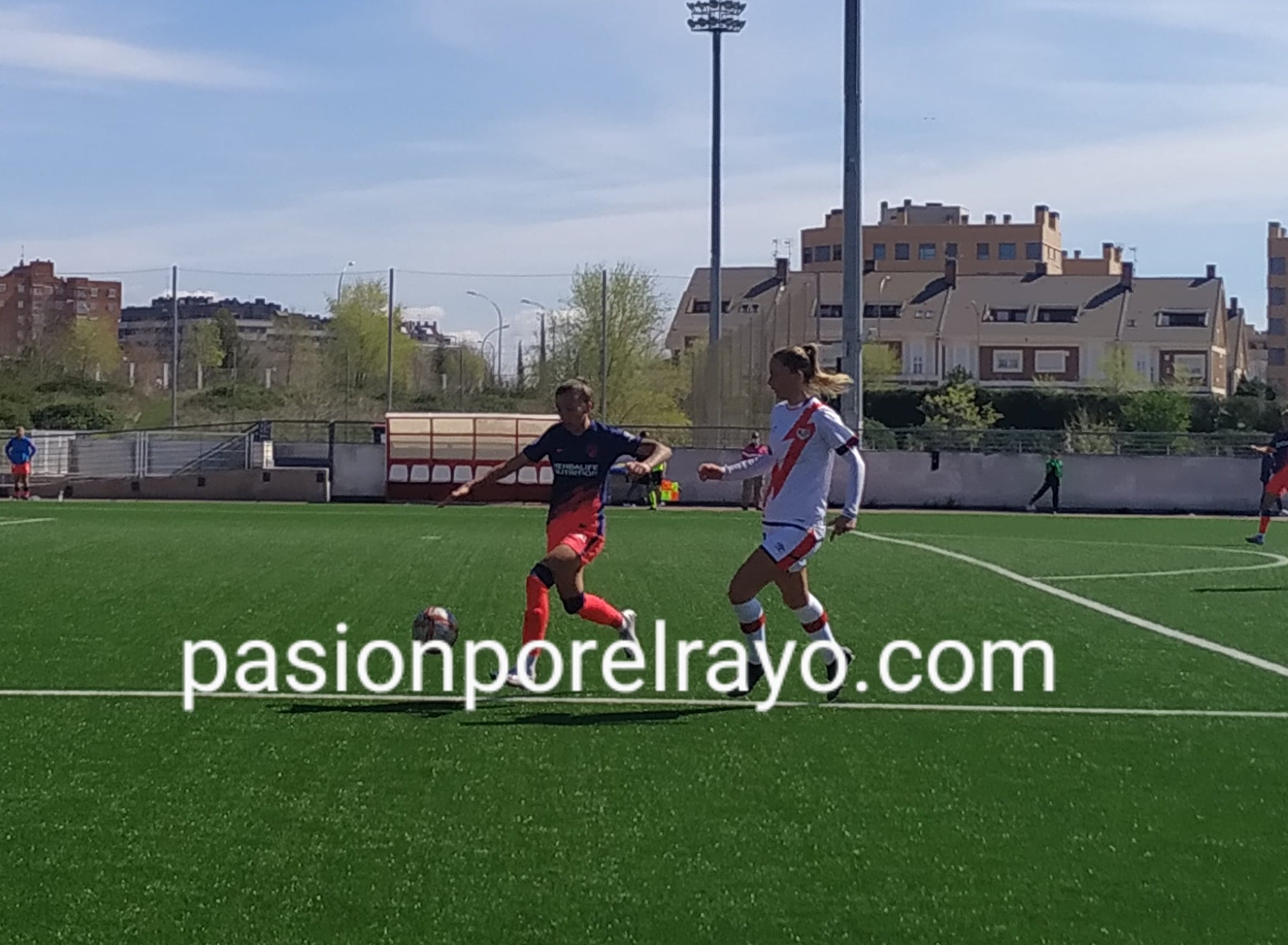 El Rayo Femenino saca un empate contra el Atlético Femenino (0-0) y se queda a 10 puntos de la salvación