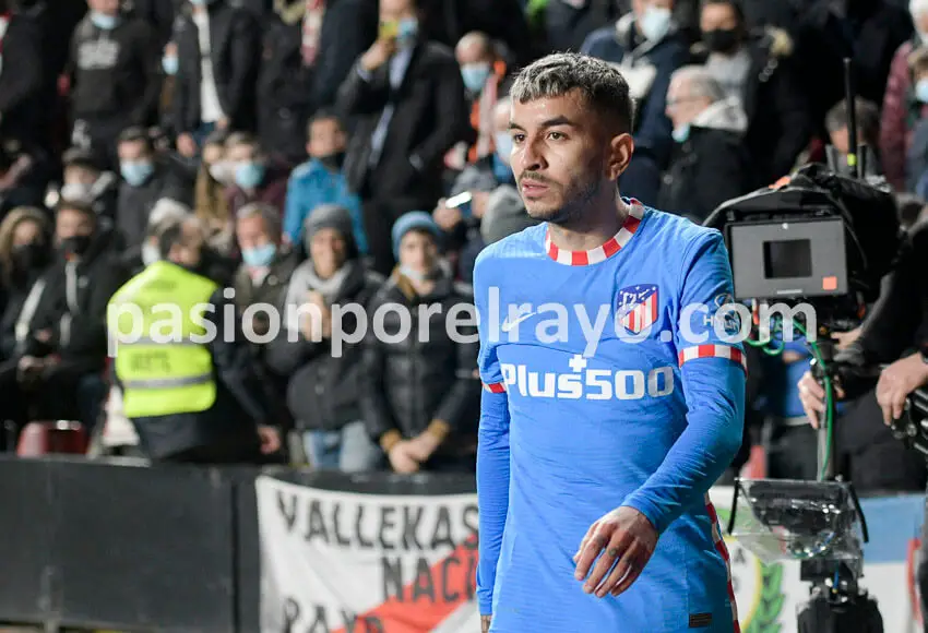 Correa fue expulsado con roja directa por gritar: «¡La concha de tu madre!»