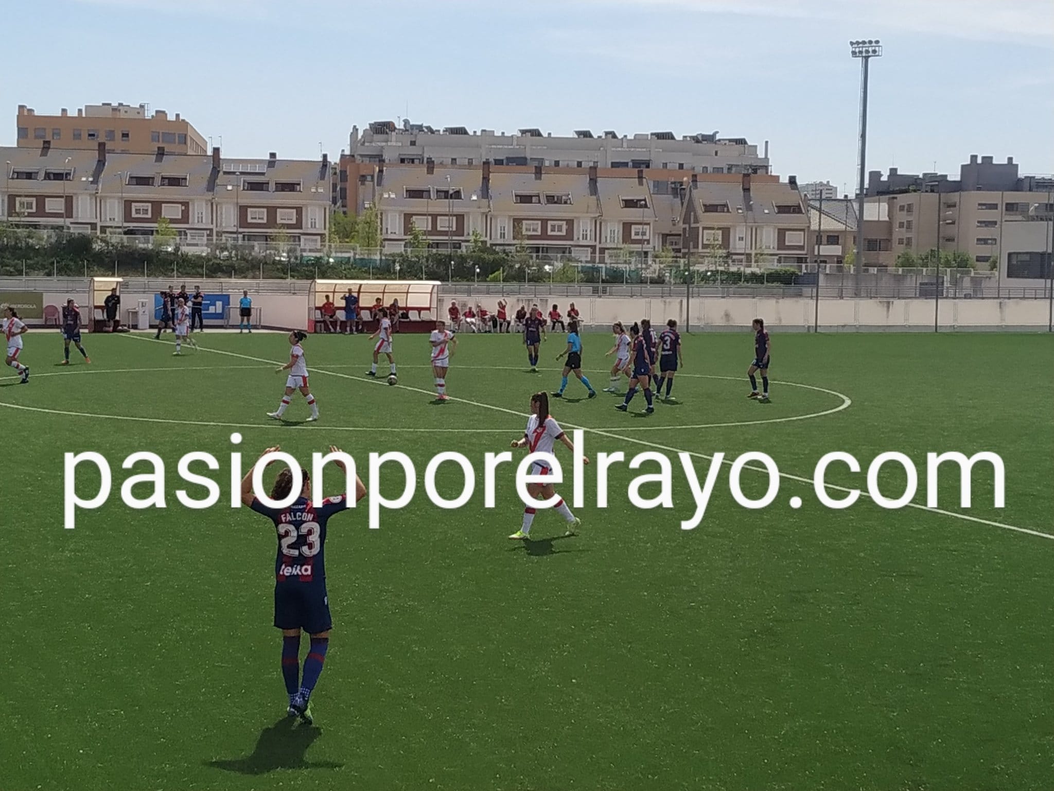 Rayo Femenino 3-4 Levante Femenino: Crónica de un descenso anunciado