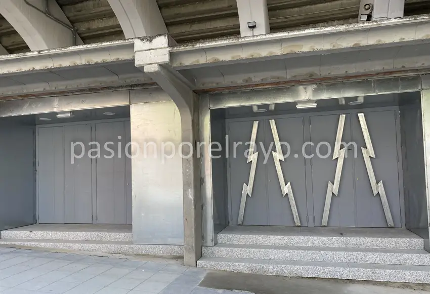 El gris se apodera del Estadio de Vallecas