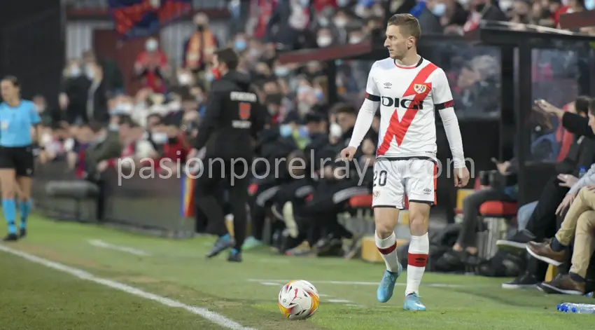 El lateral derecho Balliu y el central Jorge Moreno renuevan, pero no seguirán el mismo camino