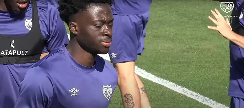 Mumin: «Me encanta defender, pero busco el equilibrio ayudando en la construcción del juego»