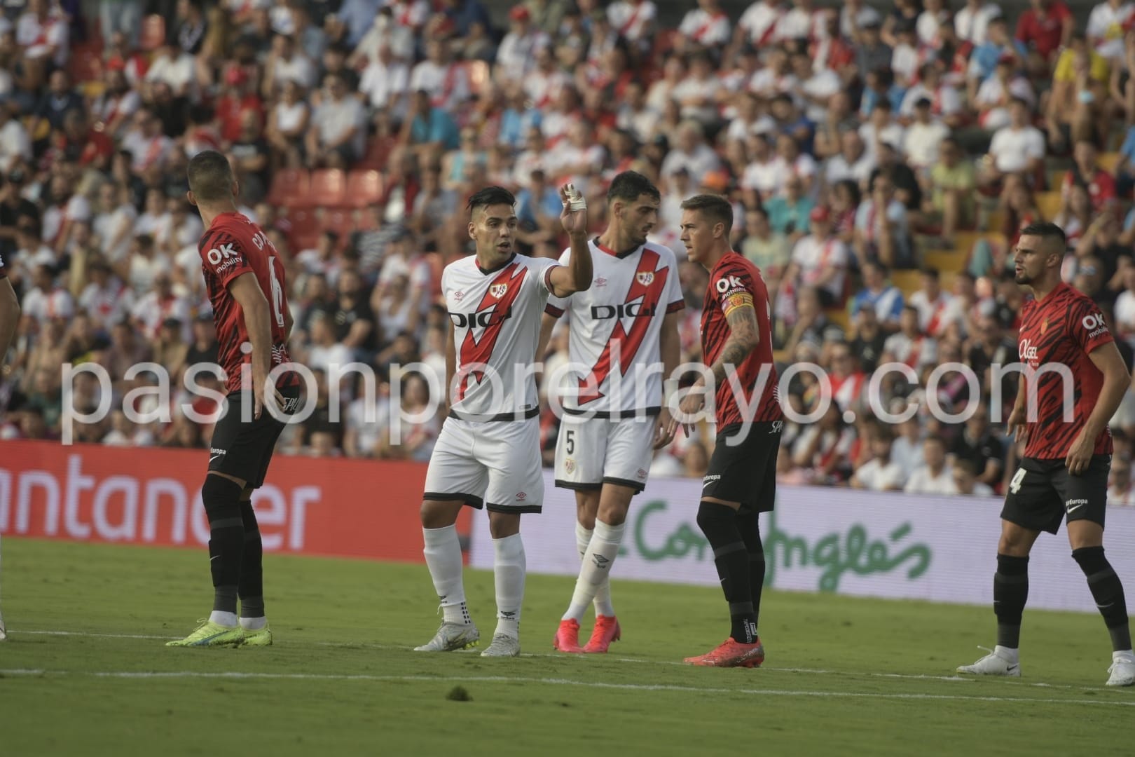 Los delanteros del Rayo Vallecano aún no ven portería