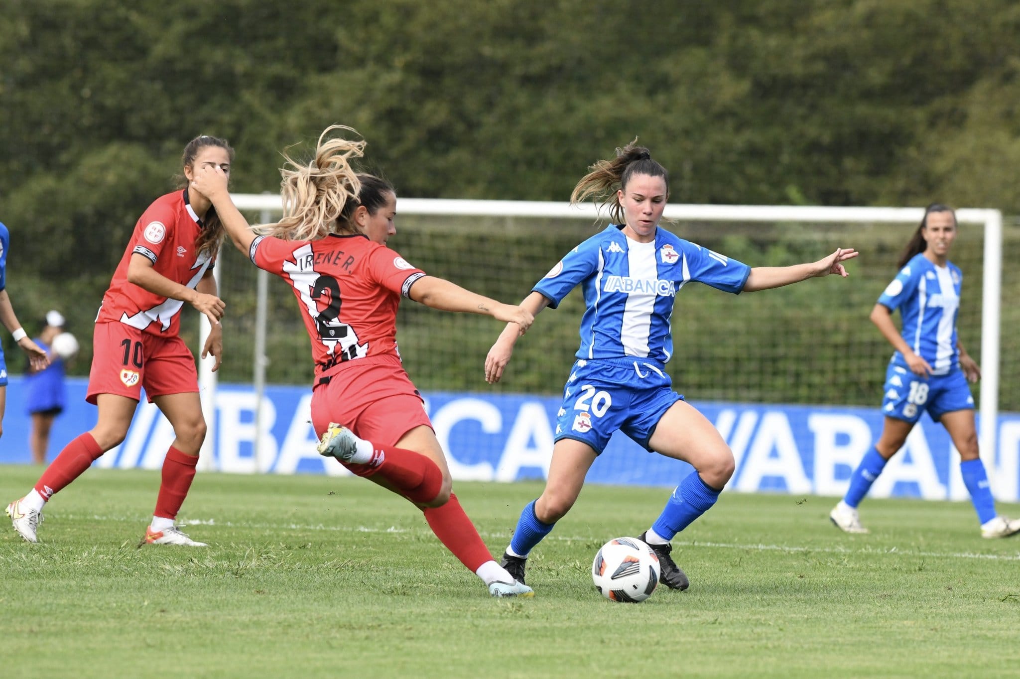 El Rayo Vallecano Femenino cae goleado en su debut en segunda esta temporada y es colista