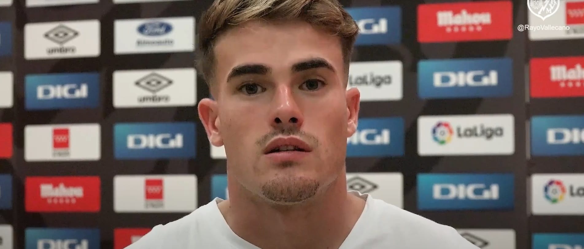 Pep Chavarría: «Soy un lateral muy intenso y muy ofensivo»