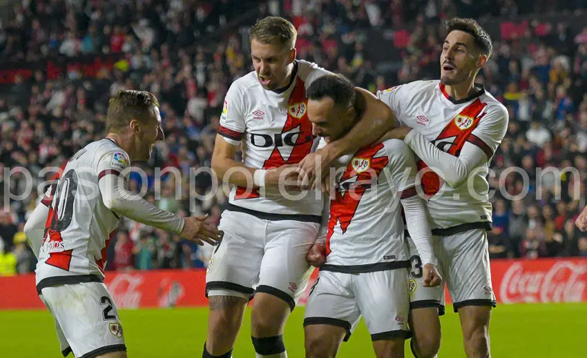 Álvaro García iguala en el pichichi liguero a Lejeune e Isi