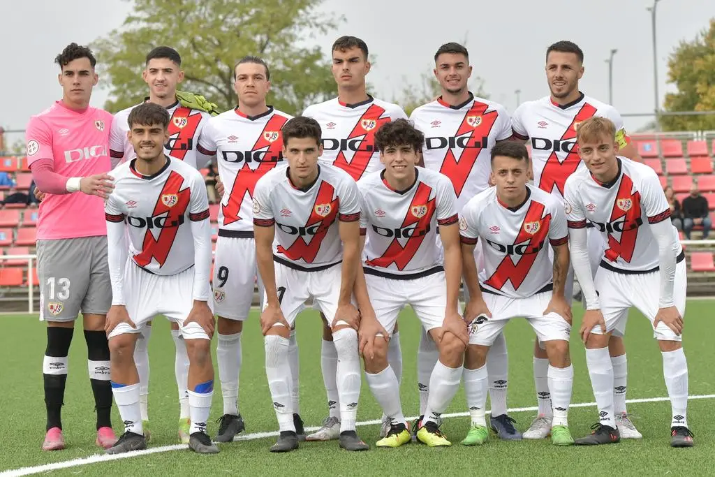 El Rayo B recibirá al RSC Internacional tras empatar contra el Galapagar (1-1)