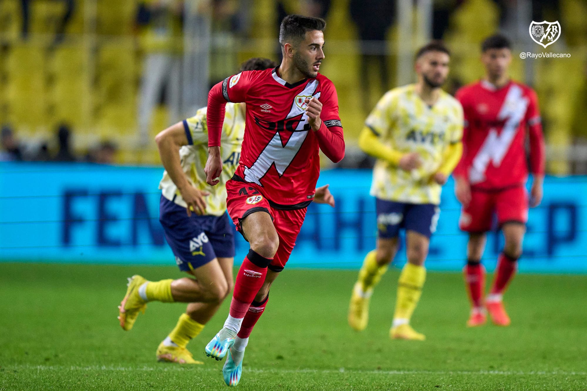 Andrés Martín volvió a jugar con el Rayo Vallecano 10 meses y medio después