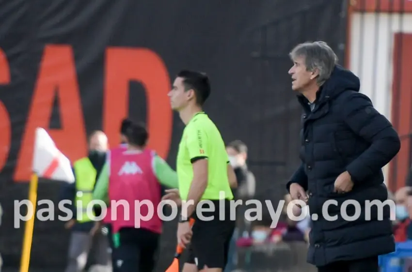 Pellegrini, antes del Rayo – Betis: «El campo muchas veces está en malas condiciones»