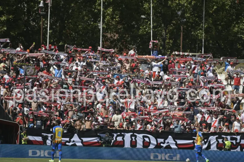 El Rayo Vallecano vende a 125€ las últimas entradas del palco central para el Rayo – Betis