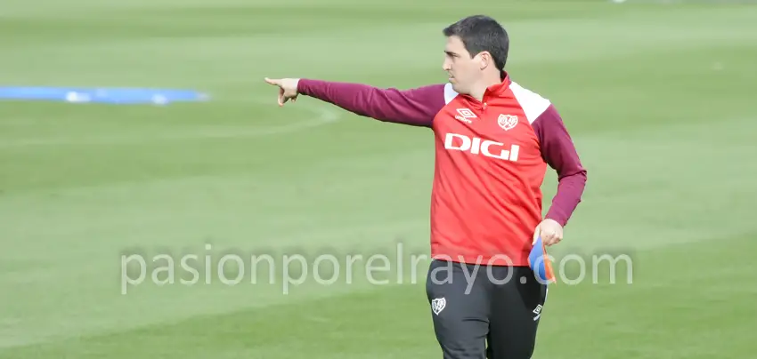 Iraola, en la previa del Rayo Vallecano – Betis: «Juegan muy bien al fútbol y es difícil quitarles la pelota»
