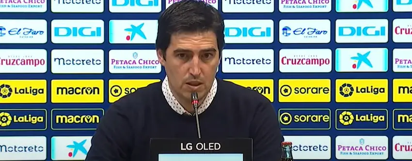 Andoni Iraola: «Hemos estado desquiciados todo el partido con el arbitraje»