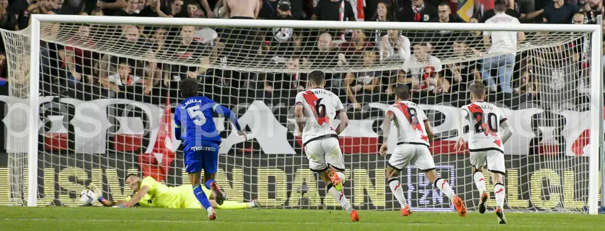 Soria repite con RDT su excepcional parada ante Oscar Trejo