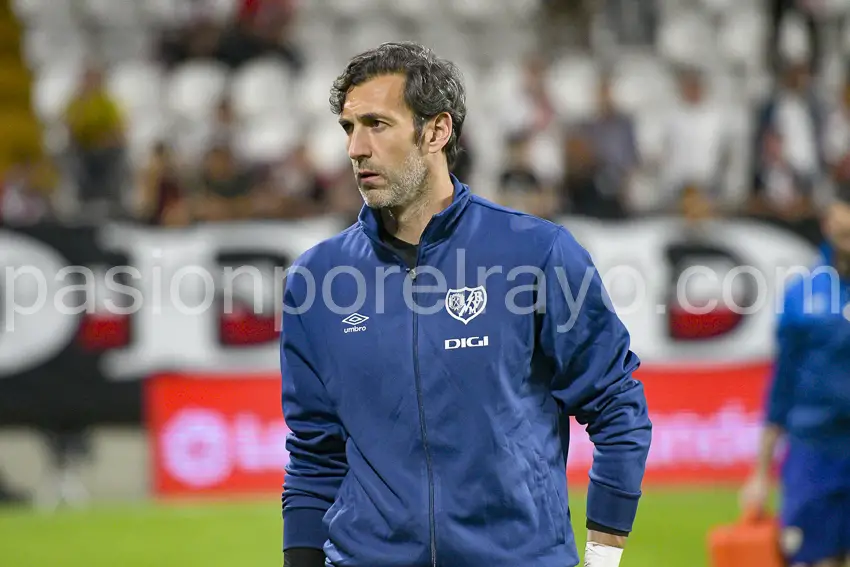 Noventa minutos, tres goles en contra y Dimitrievski mantienen a Diego López en la suplencia