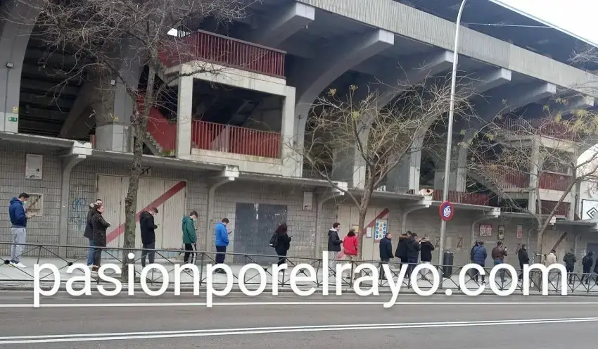 Rayo – Sevilla: La afición sevillista protesta en redes por las horas de cola para comprar entradas